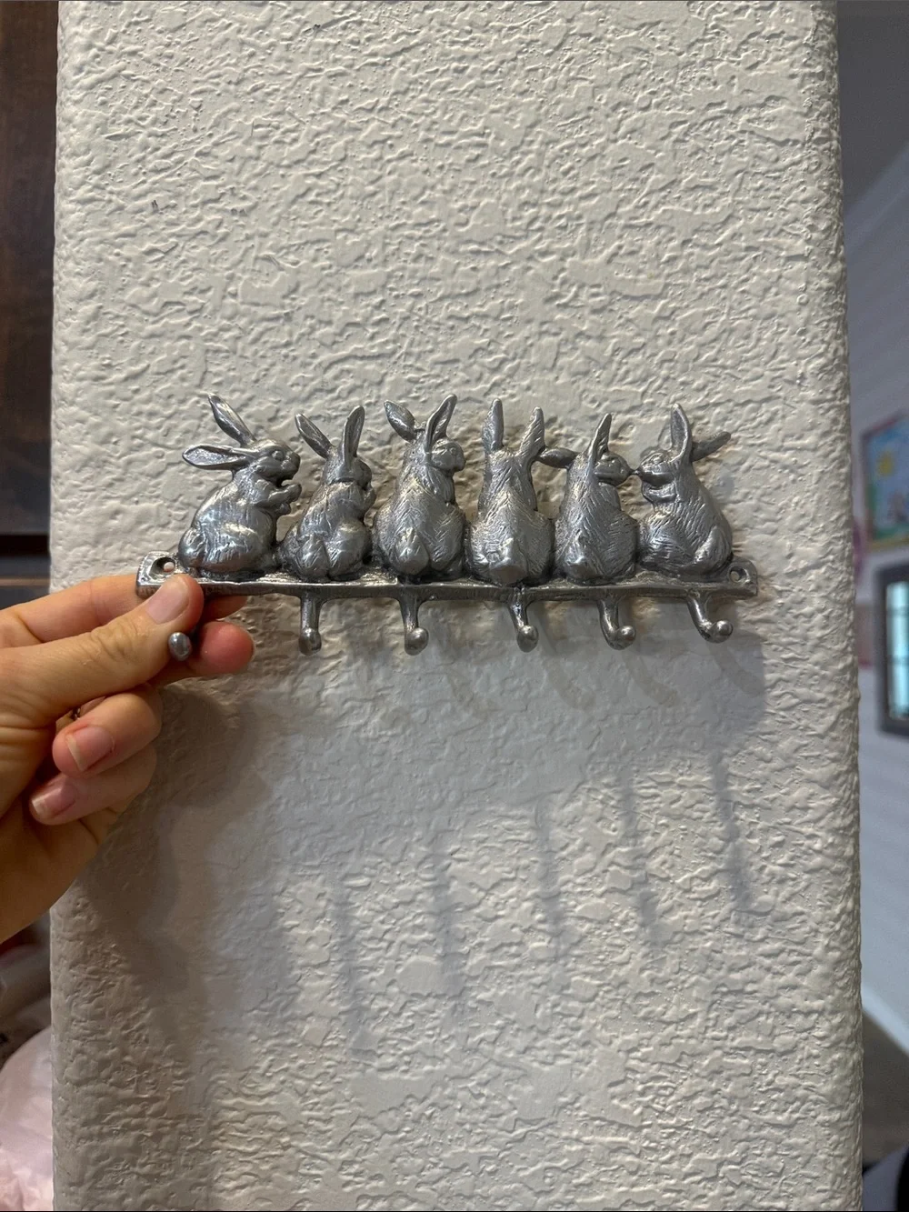 SPI San Pacific international Silver Bunny Wall 6 Hook Rack